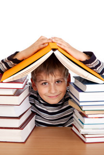 حلقه مطالعاتی کودک: با کتاب ها سفر کنیم